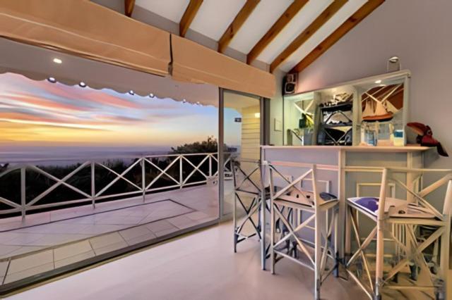 Cape Rose Cottage - Penthouse In Camps Bay ケープタウン エクステリア 写真